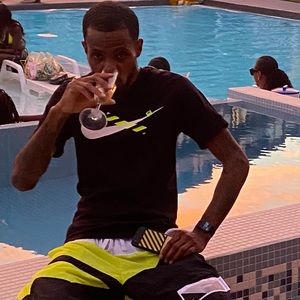 Meet your Posher, Mayfield